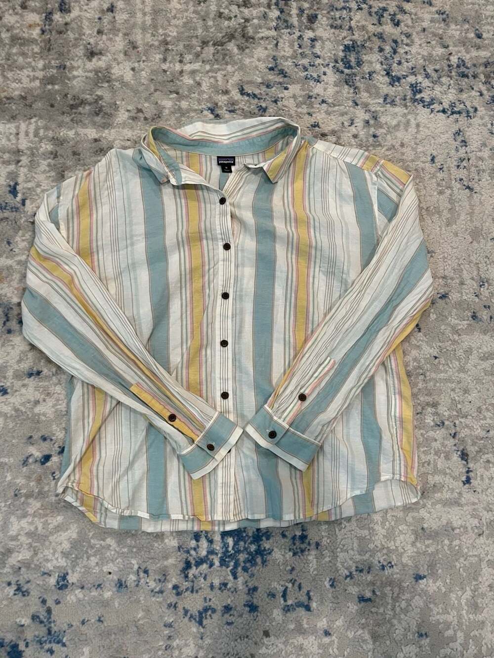 Women’s Patagonia Button Down Shirt Size M Pastel Striped Long Sleeve